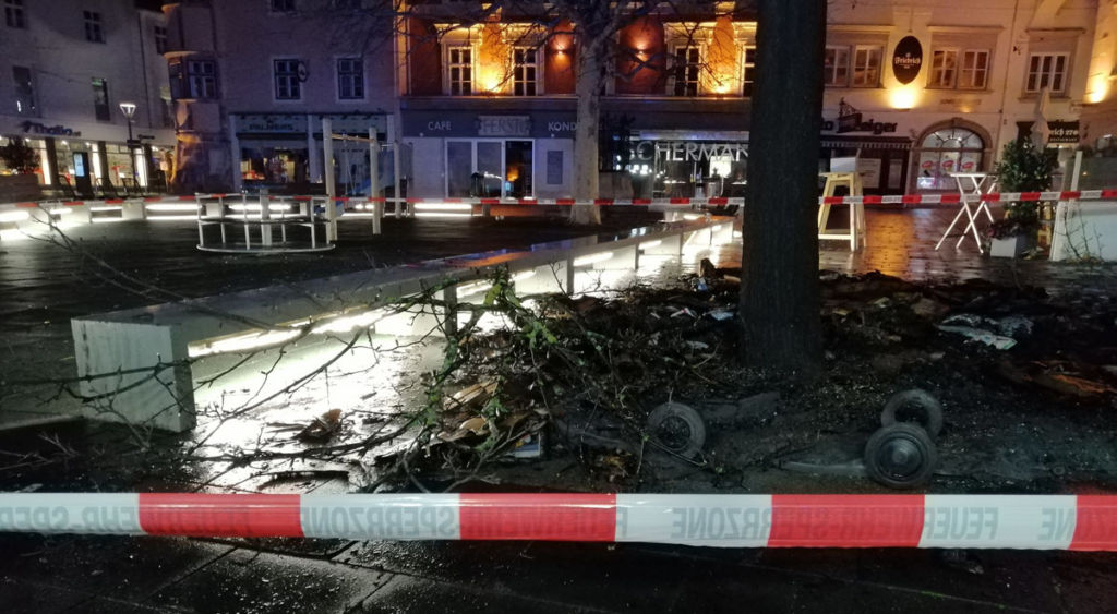 Schlechter Faschingsscherz: Sperrmüll brannte am Hauptplatz