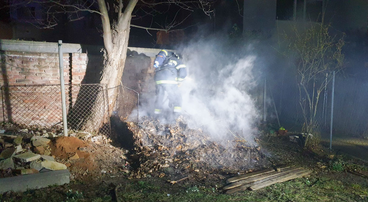 Brand eines Komposthaufen / Foto: Presseteam d. FF Wr. Neustadt