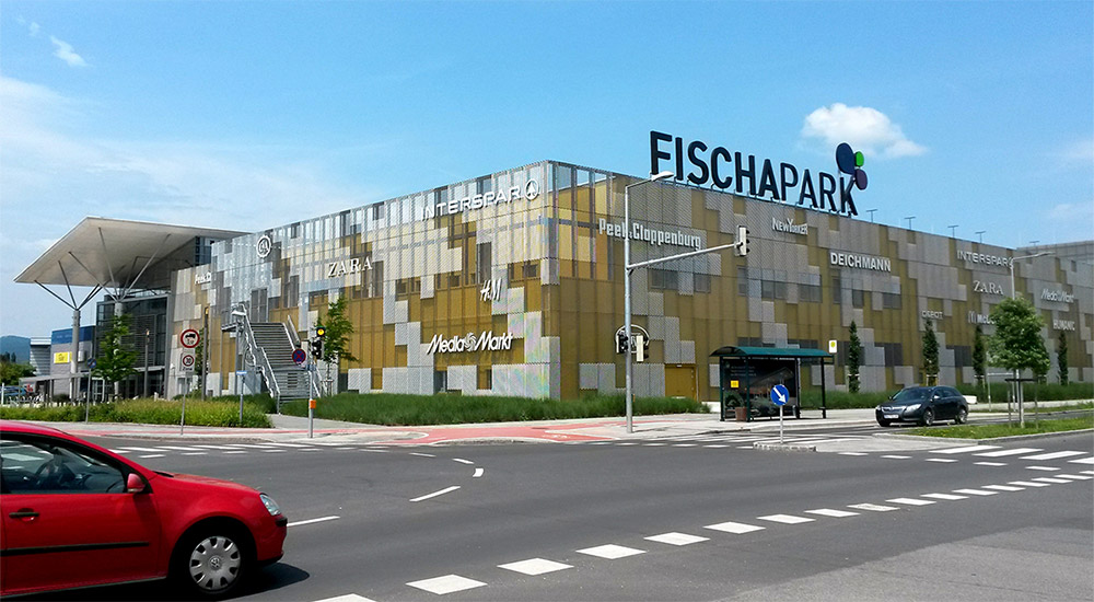 Fischapark-Einkaufszentrum-WrNeustadt / Foto: Wolfgang glock, Eigenes Werk (CC BY-SA 4.0)