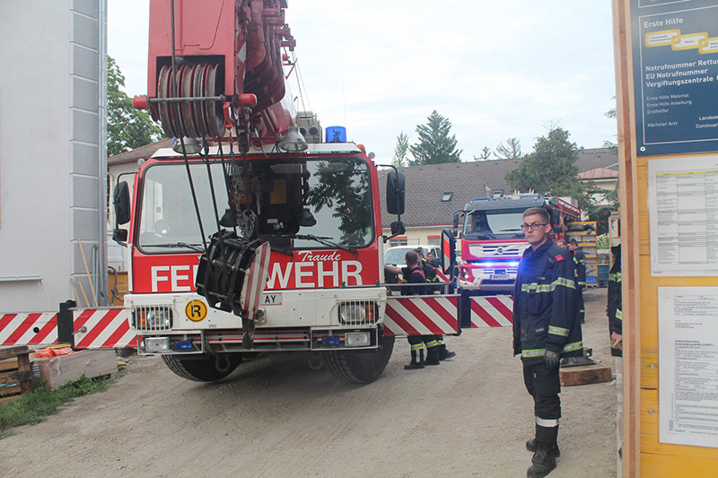 Kran Feuerwehr Wr. Neustadt / Foto: Presseteam Feuerwehr Wiener Neustadt