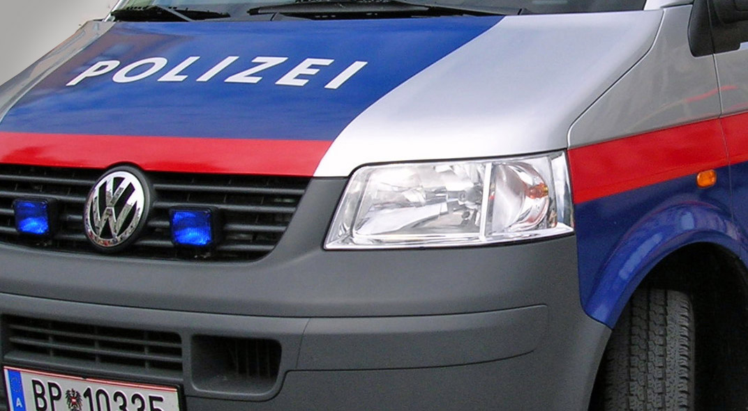Polizeifahrzeug / Foto: Jürgen Lehmann, wikimedia (CC BY-SA 3.0)