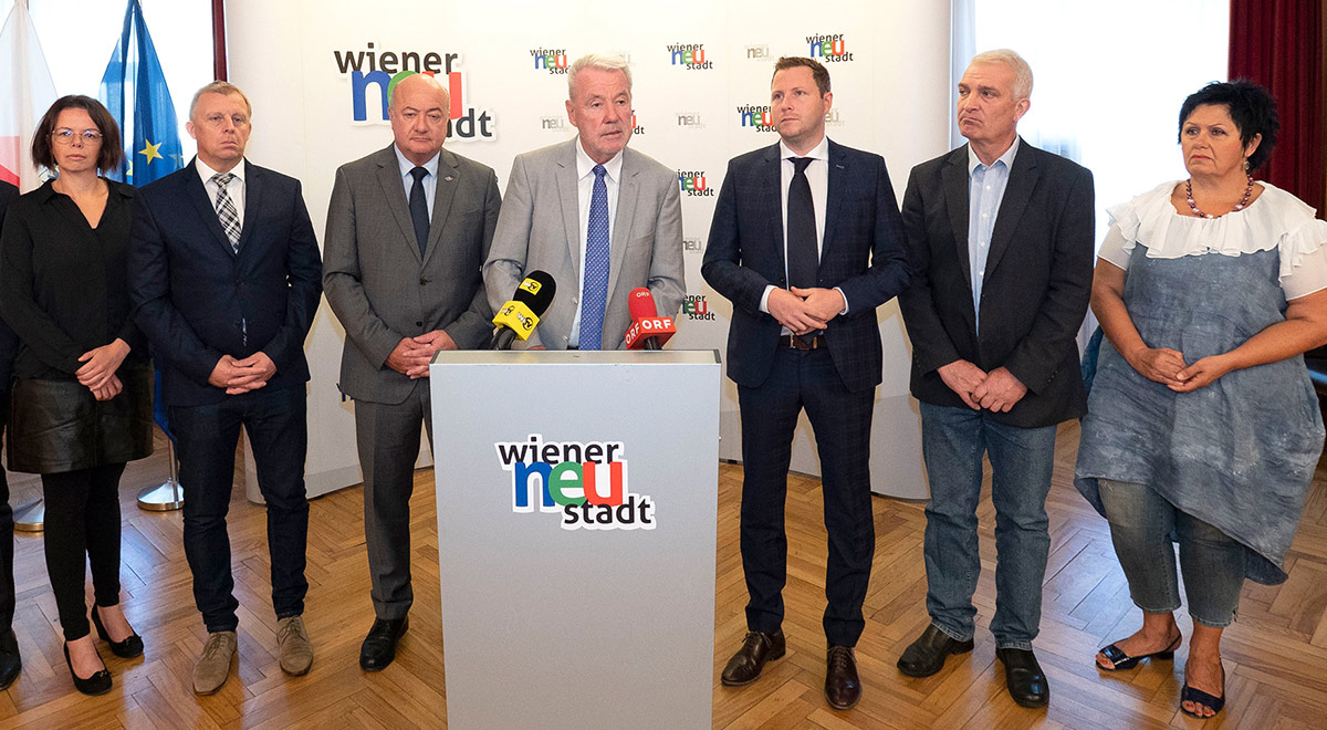 Pressekonferenz Schließung Müller / Foto: Wiener Neustadt/Weller