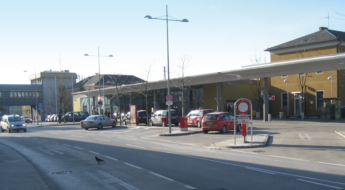 Bahnhofsvorplatz / Foto: Priwo, Wikimedia