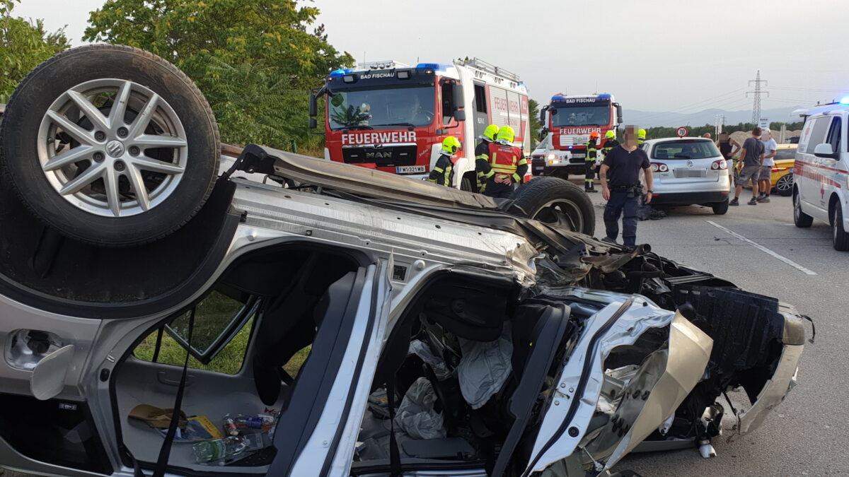Verkehrsunfall Bad Fischau / Foto: Presseteam d. FF Wr. Neustadt