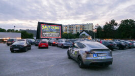 Autokino / Foto: Cinema Circus / Grafik: WN24