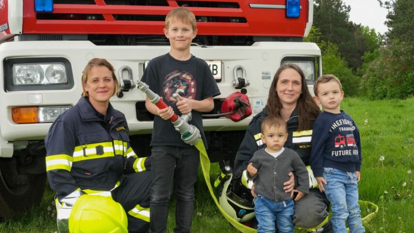 Mütter bei der Feuerwehr / Foto: Presseteam BFKDO Wr.Neustadt 